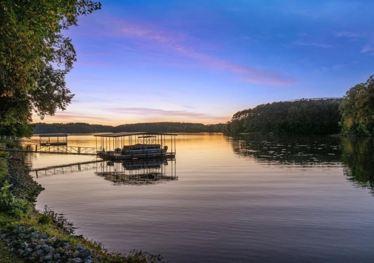 Rare Find Best Lot With Dock And Views On Lake Winchester Exterior foto