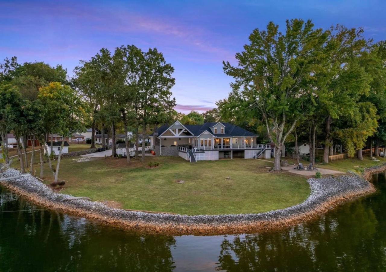 Rare Find Best Lot With Dock And Views On Lake Winchester Exterior foto